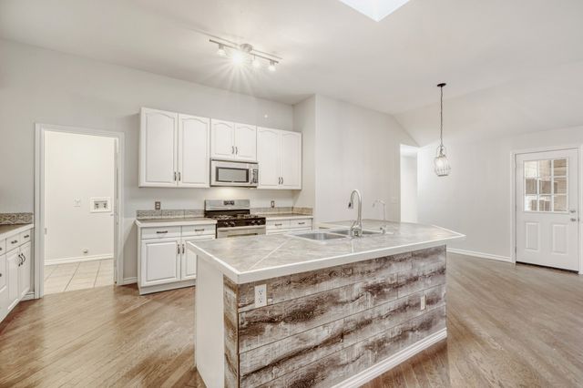 308 Butternut Drive, Fate, TX 75087