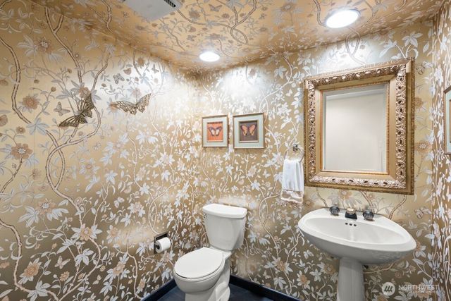 4617 103rd Lane NE, Kirkland, WA 98033