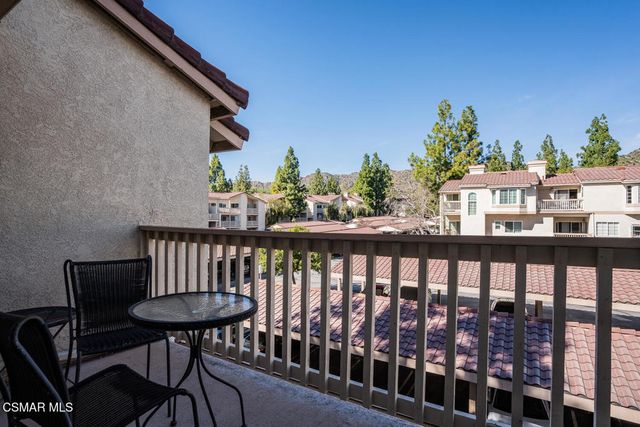 5782 Oak Bank Trail 103, Oak Park, CA 91377