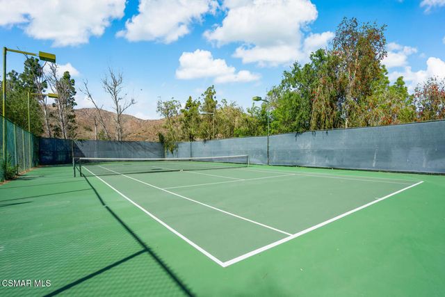 5782 Oak Bank Trail 103, Oak Park, CA 91377