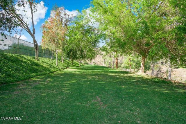 5782 Oak Bank Trail 103, Oak Park, CA 91377