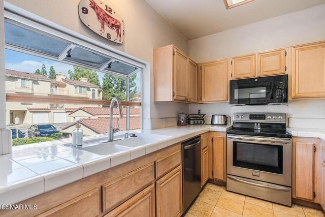 5782 Oak Bank Trail 103, Oak Park, CA 91377