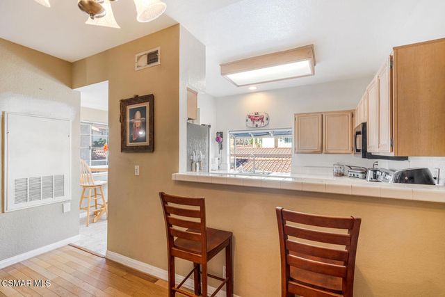 5782 Oak Bank Trail 103, Oak Park, CA 91377