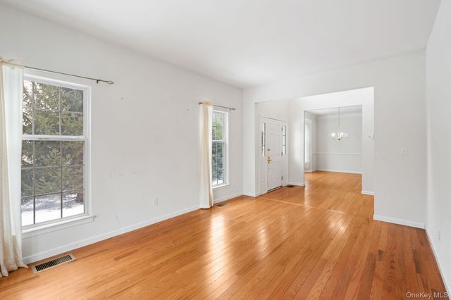 947 Huntington Drive, Fishkill, NY 12524