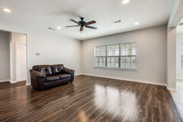 1009 Overland Trail, Mckinney, TX 75071