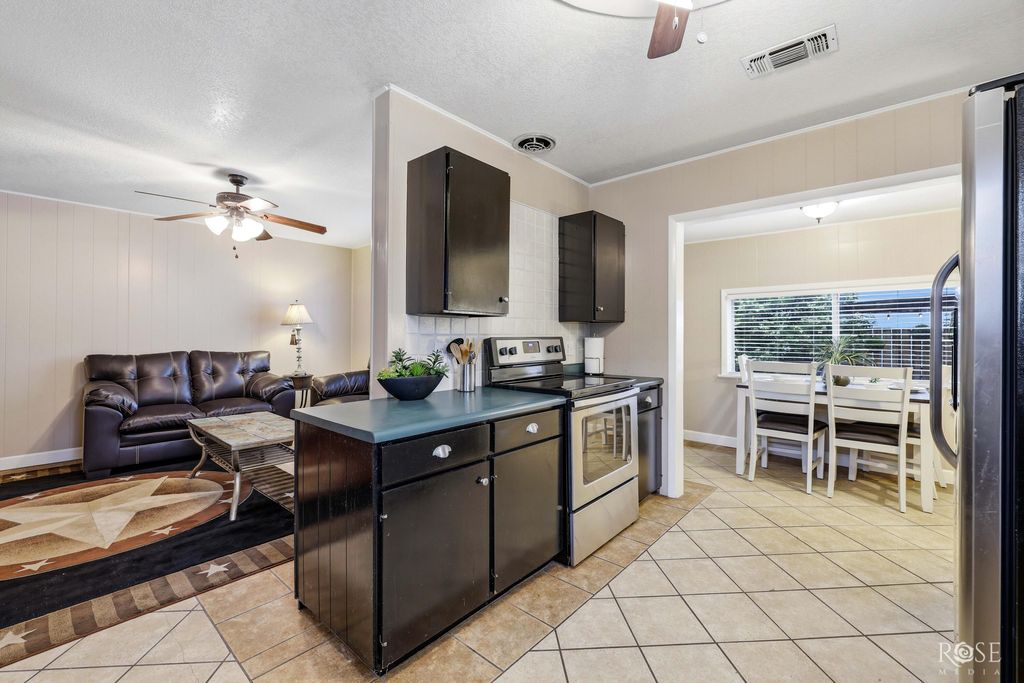Image 13 of property listing at 1204 Ave D Ave D Avenue, Ozona, TX 76943