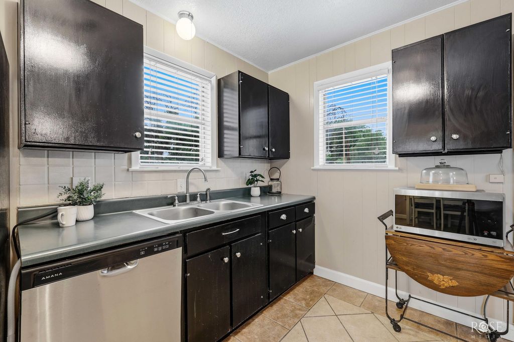 Image 14 of property listing at 1204 Ave D Ave D Avenue, Ozona, TX 76943