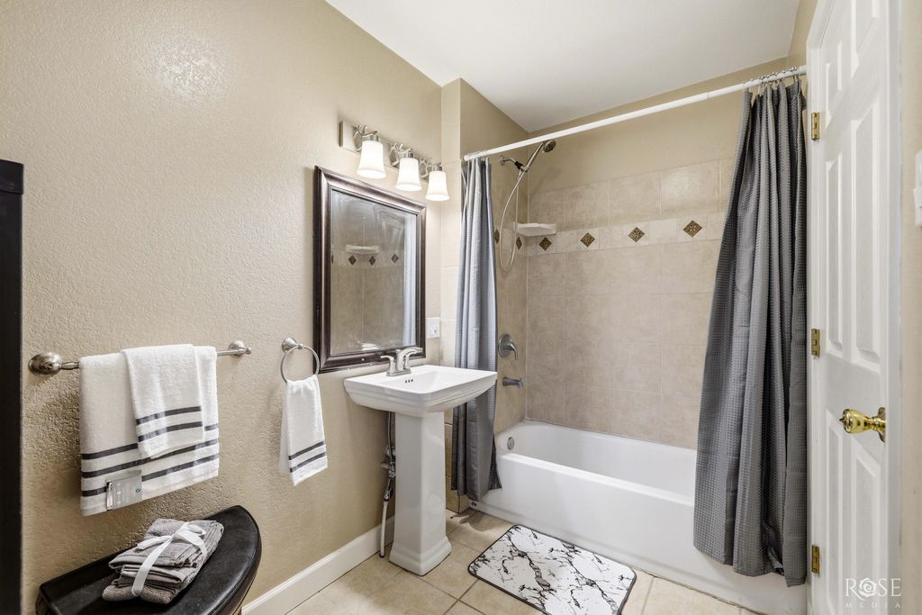 Image 25 of property listing at 1204 Ave D Ave D Avenue, Ozona, TX 76943