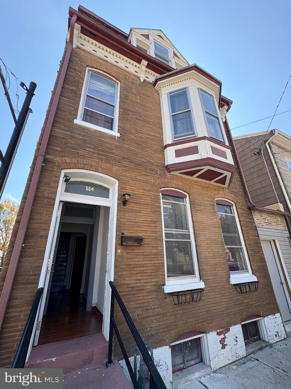 554 W KING ST, York, PA 17401
