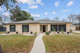 2605 Hollow Oak Circle, Bryan, TX 77802