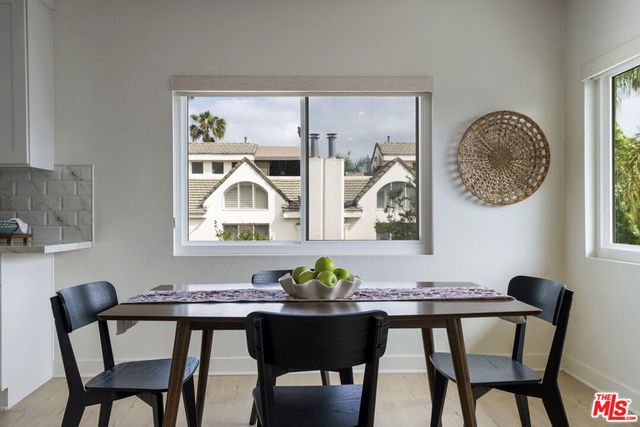 5055 Coldwater Canyon Avenue 219, Sherman Oaks, CA 91423