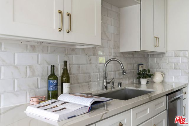 5055 Coldwater Canyon Avenue 219, Sherman Oaks, CA 91423