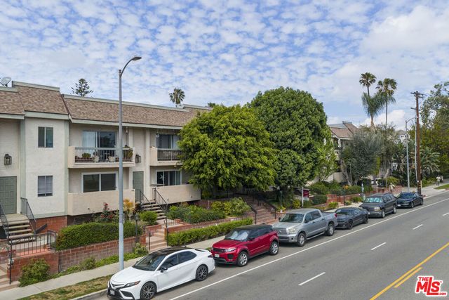 5055 Coldwater Canyon Avenue 219, Sherman Oaks, CA 91423