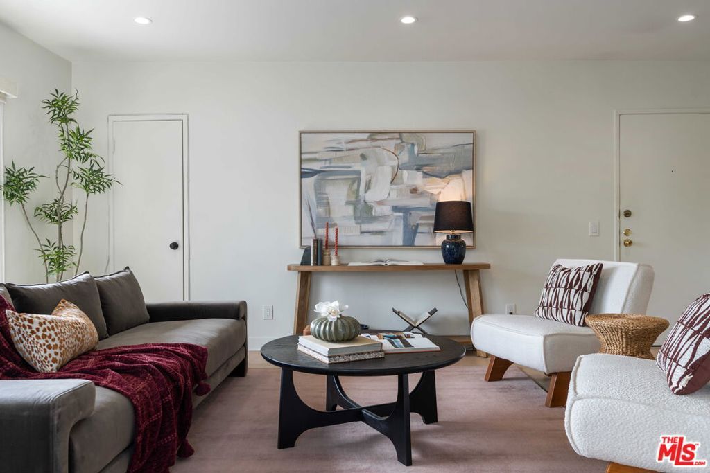 5055 Coldwater Canyon Avenue 219, Sherman Oaks, CA 91423