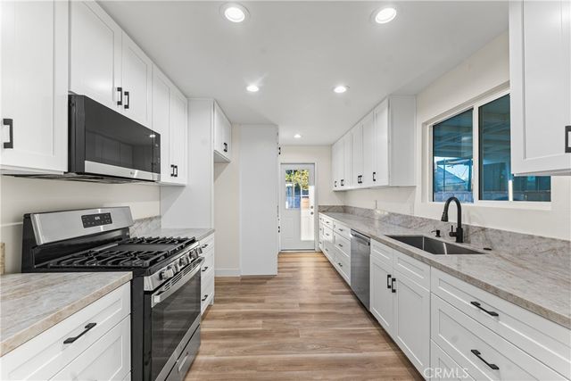 37862 11th E, Palmdale, CA 93550