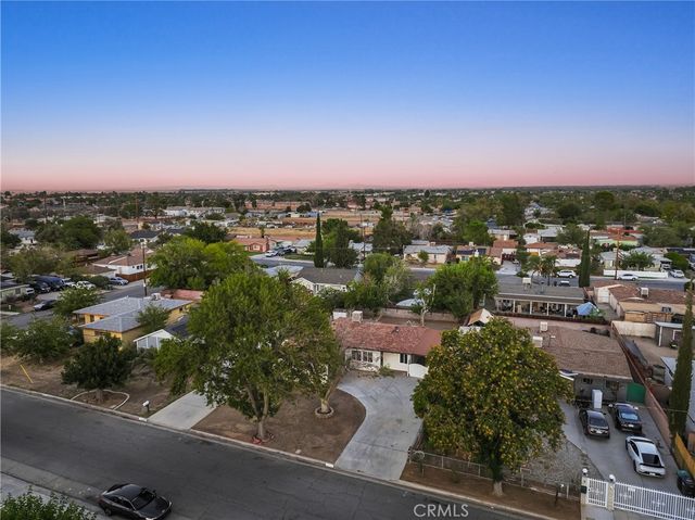 37862 11th E, Palmdale, CA 93550