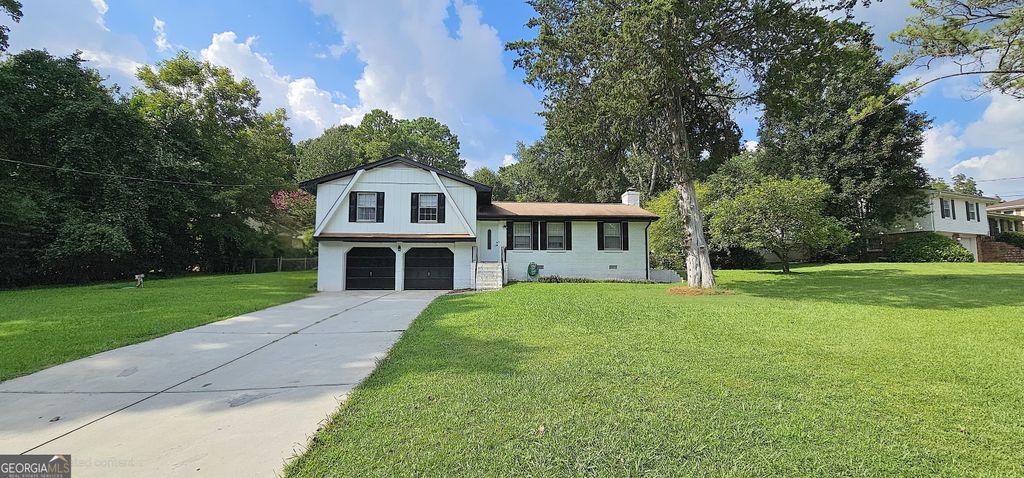 2611 Kings Circle, Lawrenceville, GA 30044