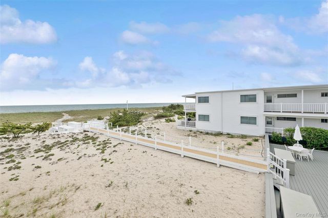 281 Dune Road 17B, Westhampton Beach, NY 11978