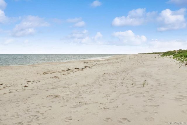 281 Dune Road 17B, Westhampton Beach, NY 11978