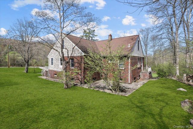 9 South Lane, Katonah, NY 10536