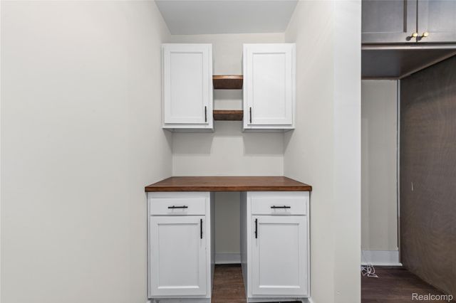 8103 E Canfield Street, Detroit, MI 48214