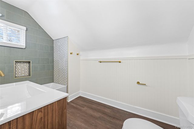 8103 E Canfield Street, Detroit, MI 48214