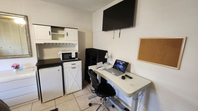 1726 NW 82ND Avenue, Coral Springs, FL 33071