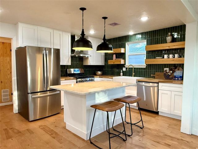 205 Duffee Avenue, Eufaula, OK 74432