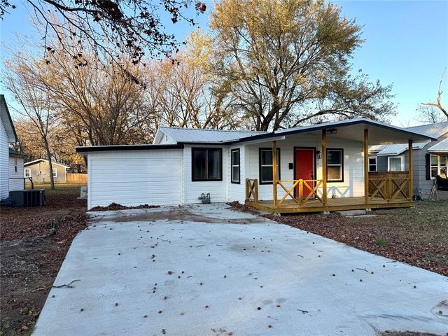 205 Duffee Avenue, Eufaula, OK 74432