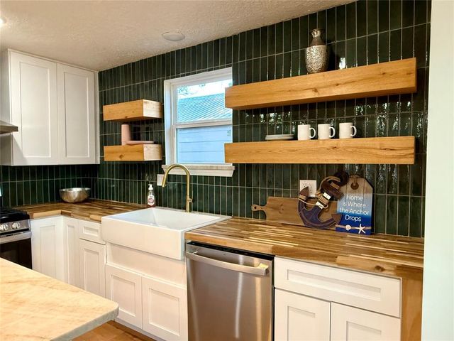 205 Duffee Avenue, Eufaula, OK 74432