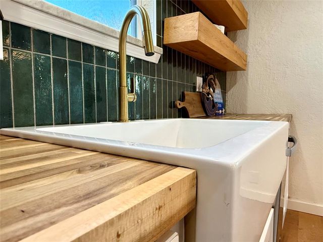 205 Duffee Avenue, Eufaula, OK 74432