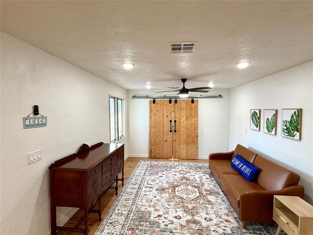 205 Duffee Avenue, Eufaula, OK 74432