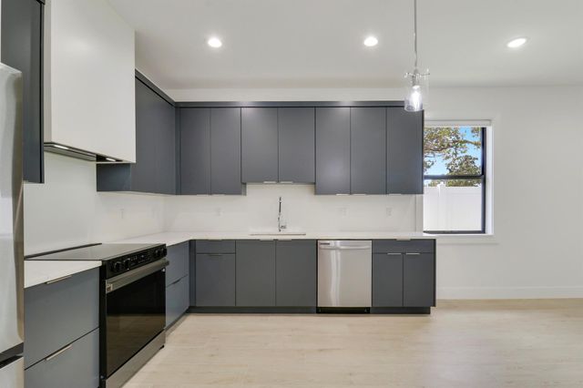 17780 Thelma Avenue, Jupiter, FL 33458