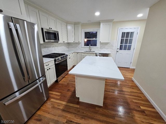 275 Malapardis Rd, Hanover Twp., NJ 07950