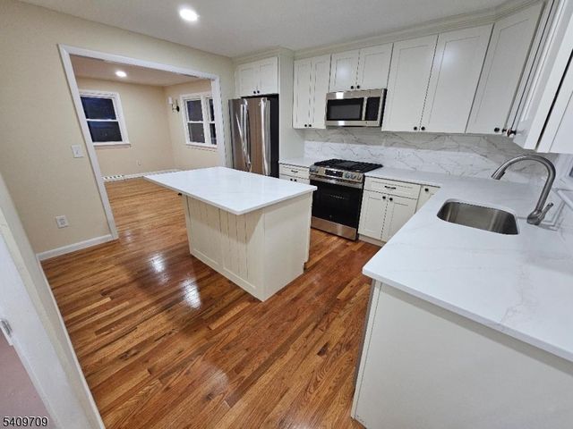 275 Malapardis Rd, Hanover Twp., NJ 07950