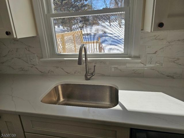 275 Malapardis Rd, Hanover Twp., NJ 07950