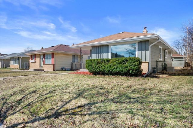 5771 N 97th STREET, Milwaukee, WI 53225