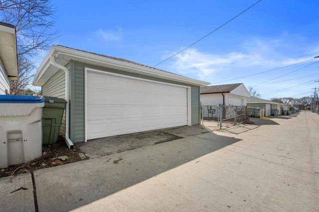 5771 N 97th STREET, Milwaukee, WI 53225