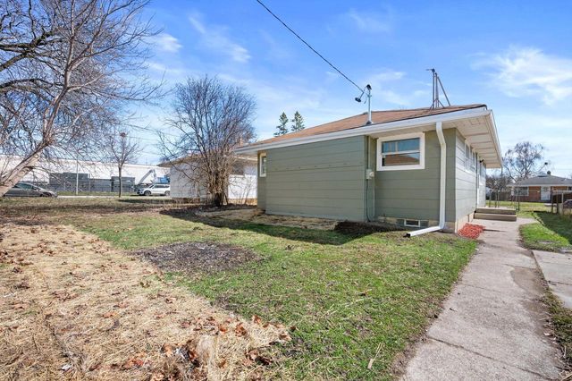 5771 N 97th STREET, Milwaukee, WI 53225