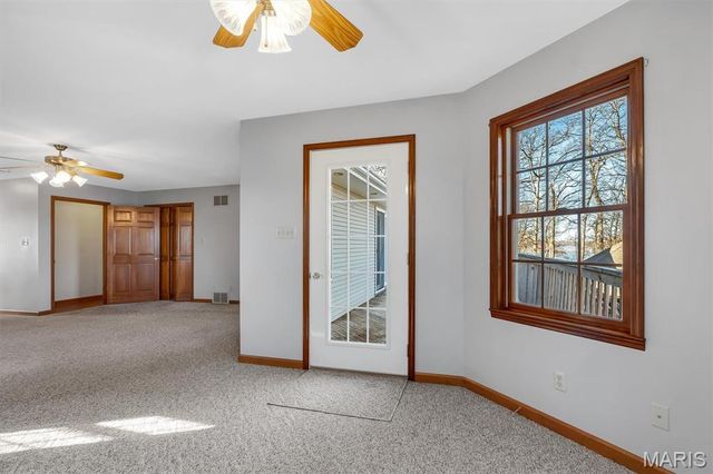 133 Pinnacle Point Drive, Hillsboro, IL 62049