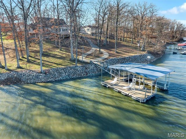 133 Pinnacle Point Drive, Hillsboro, IL 62049