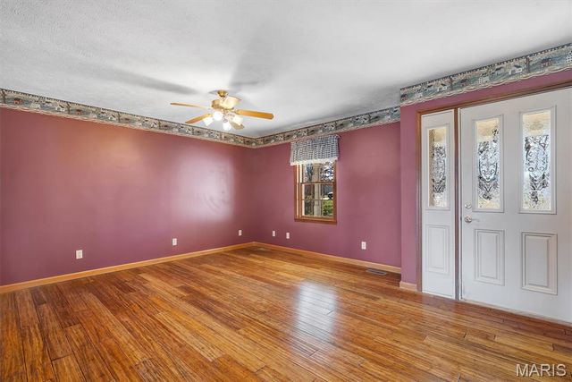 133 Pinnacle Point Drive, Hillsboro, IL 62049