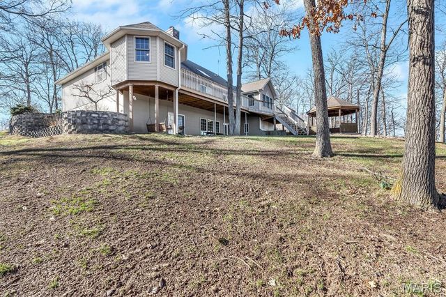 133 Pinnacle Point Drive, Hillsboro, IL 62049