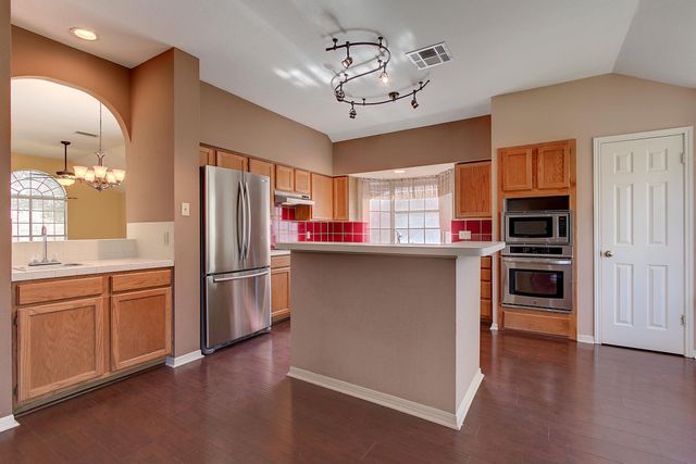 804 Canyon Bend RD, Pflugerville, TX 78660