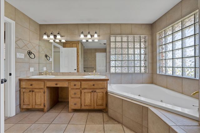 1815 Newport Road, Weatherford, TX 76086