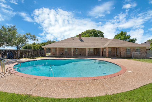 1815 Newport Road, Weatherford, TX 76086