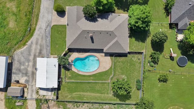 1815 Newport Road, Weatherford, TX 76086