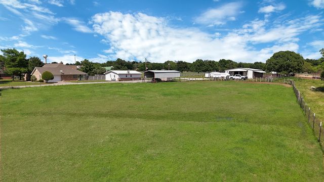 1815 Newport Road, Weatherford, TX 76086