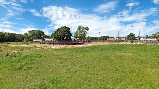 1815 Newport Road, Weatherford, TX 76086