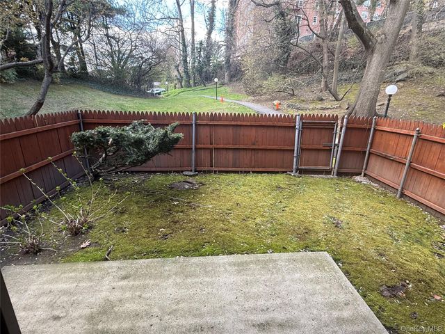 10 Bronxville Glen Drive 1, Bronxville, NY 10708
